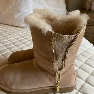 UGG BLUSH LINED BOOTS